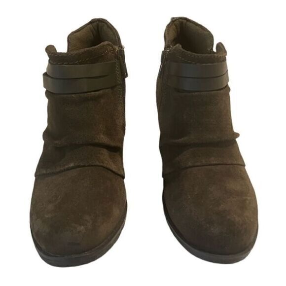 Earth Origins Oakland Odel Olive Green Side Zip Slip On Suede Booties Sz 7 NWOB - Picture 5 of 15